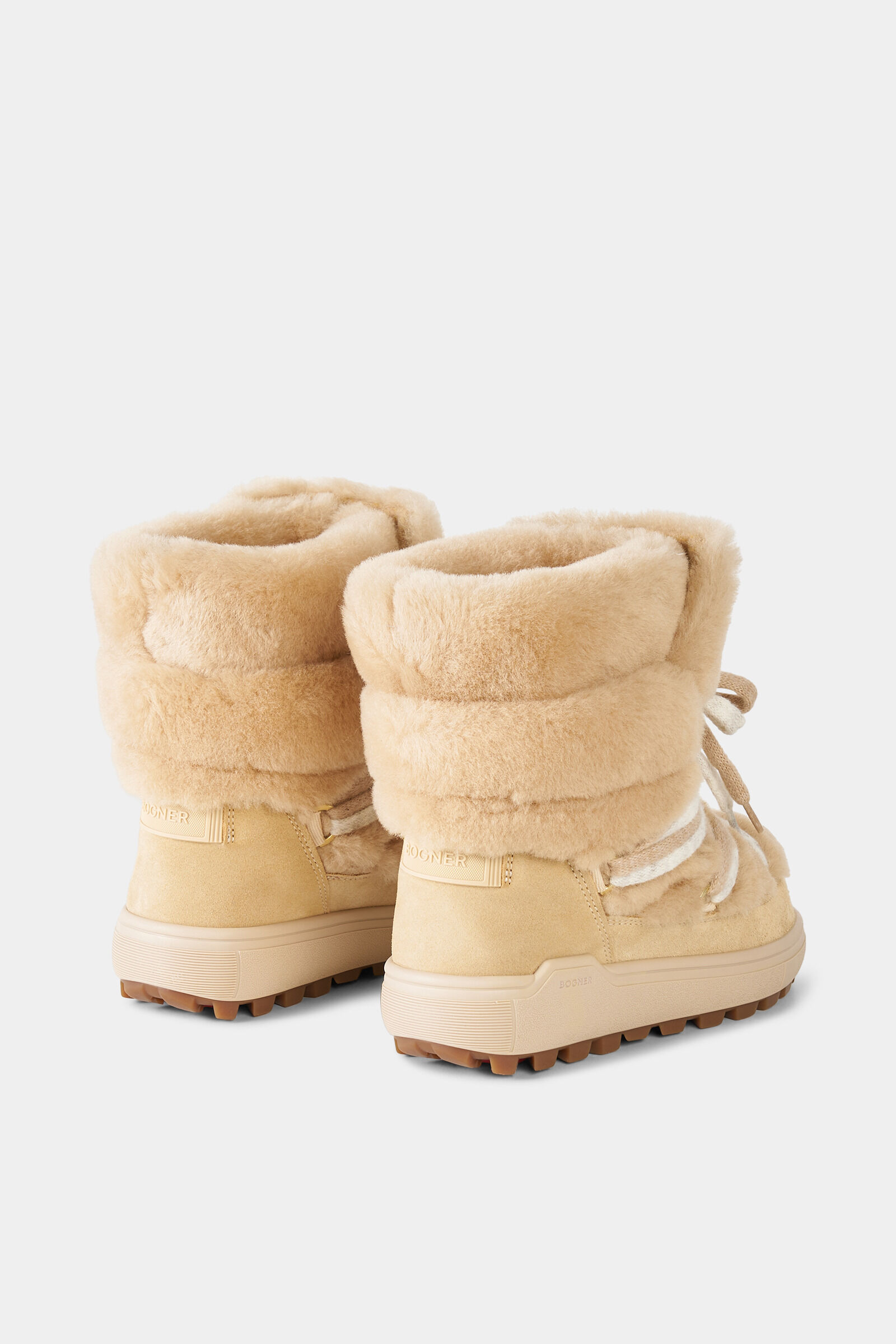Chamonix Snow Boots with Spikes Beige