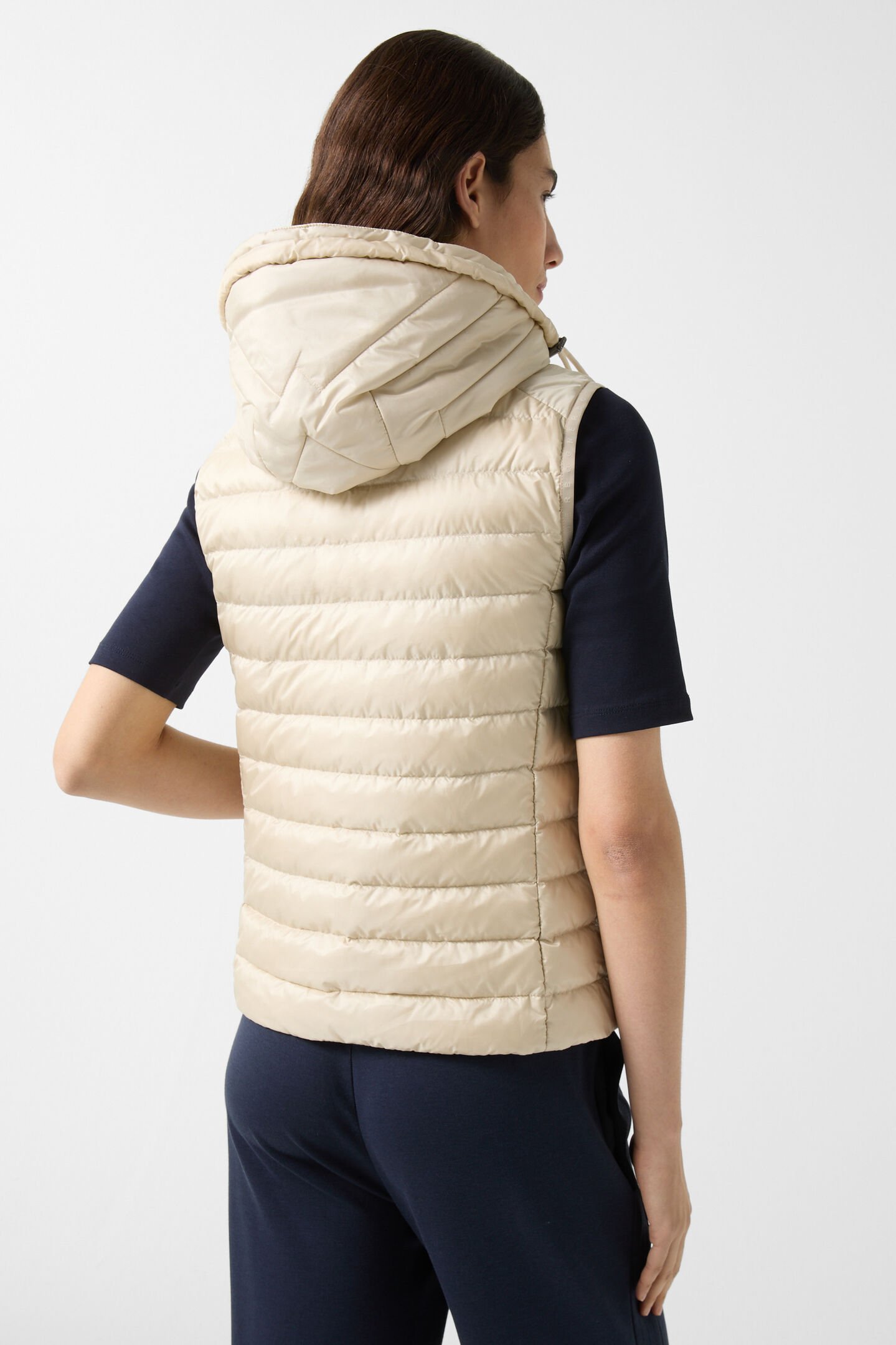 Florisa Lightweight down gilet Sand