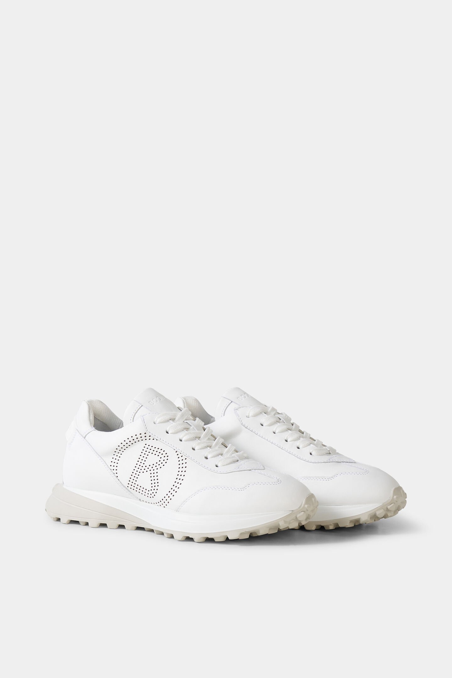 Charlotte trainers White
