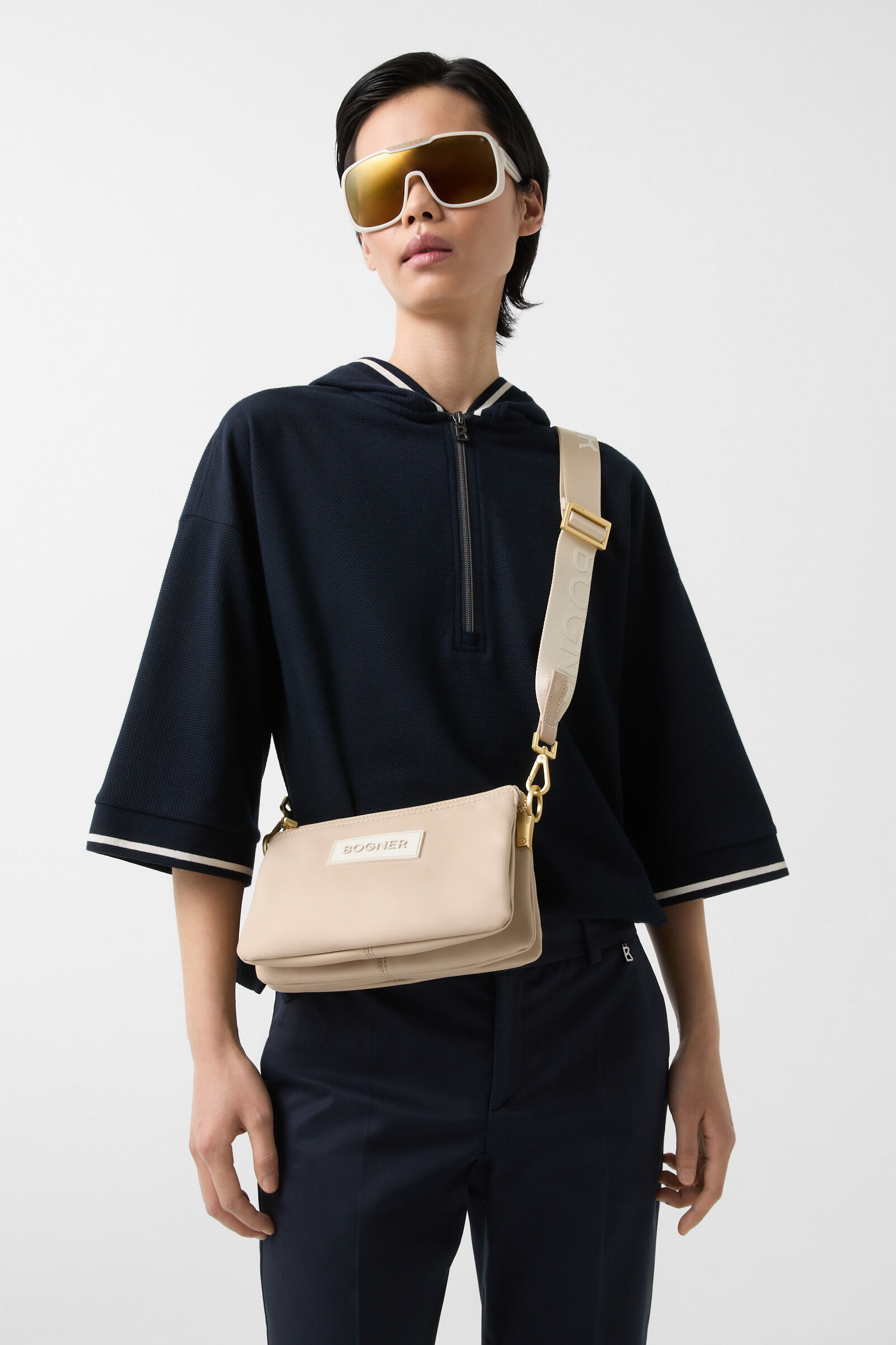 Schultertasche Saxon Taja Beige