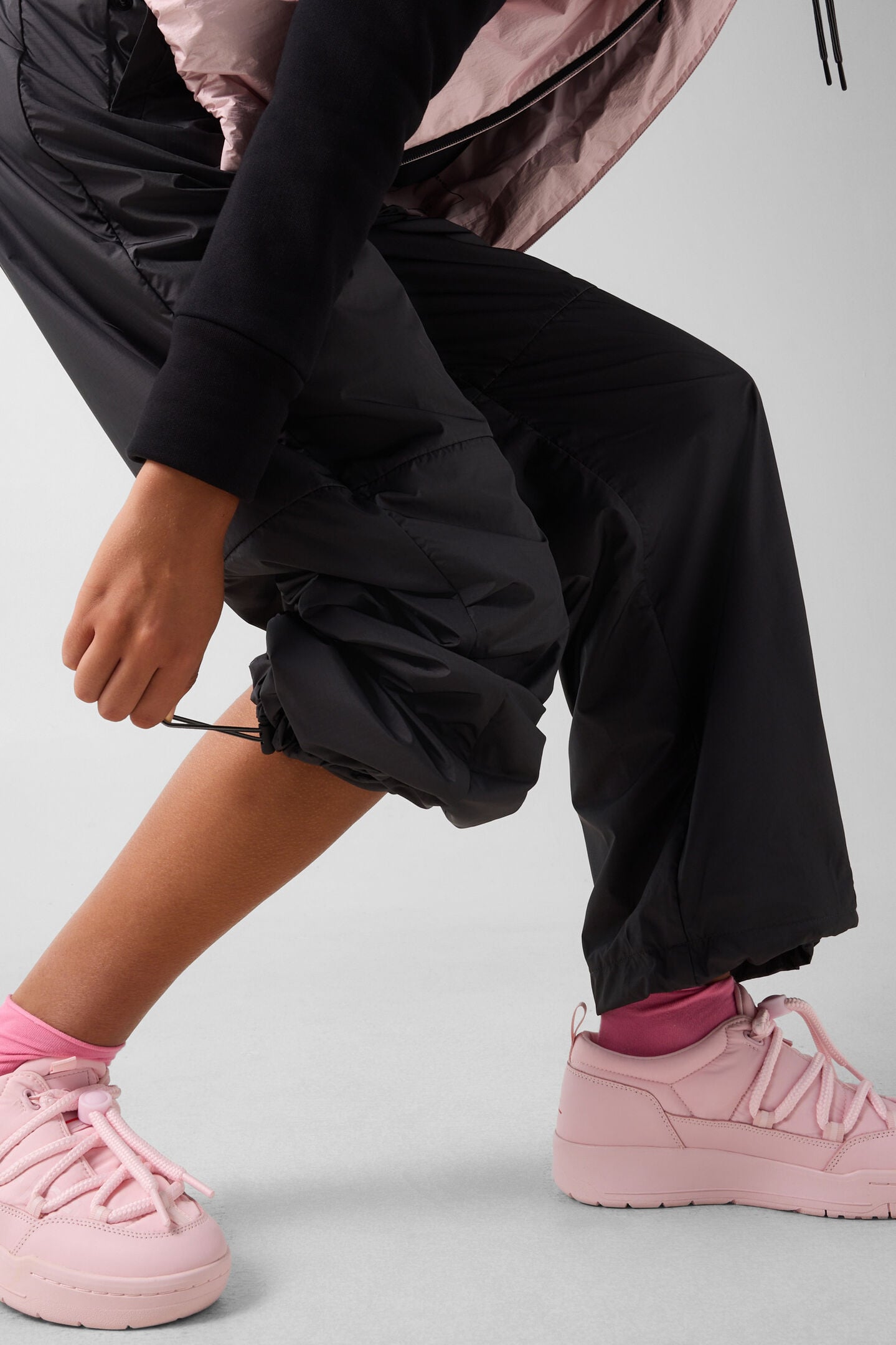 Deleen functional trousers Black