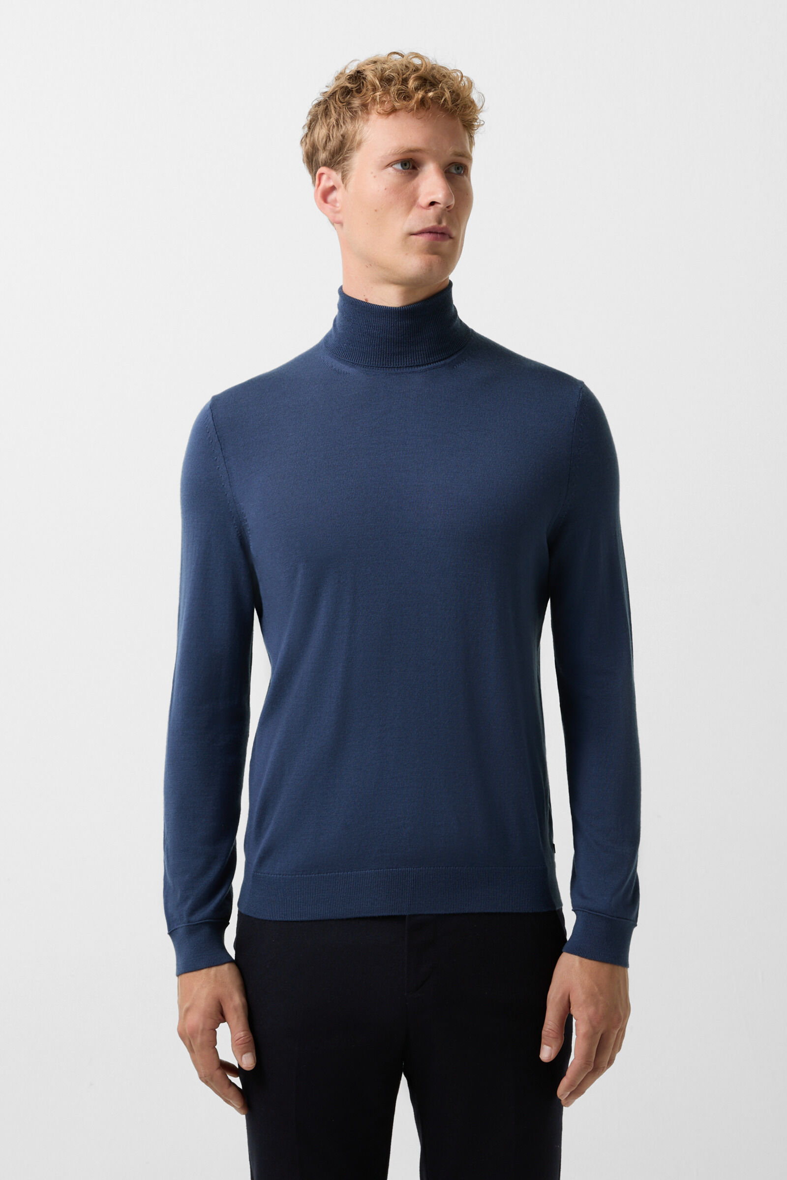 Gordon turtleneck jumper Blue