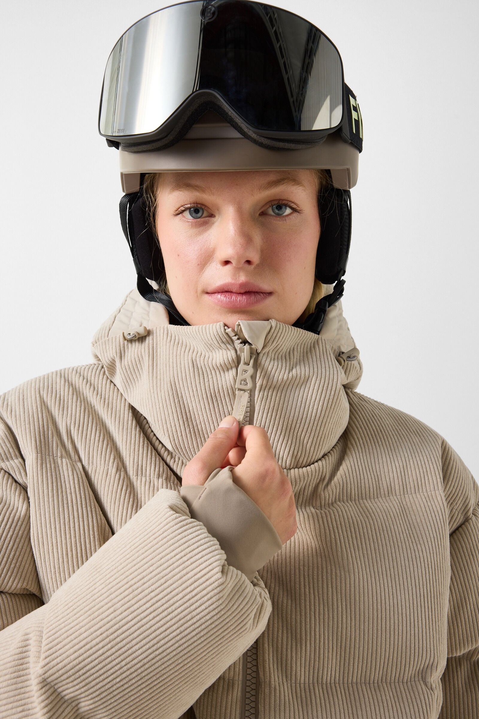 Neila corduroy ski jacket Beige