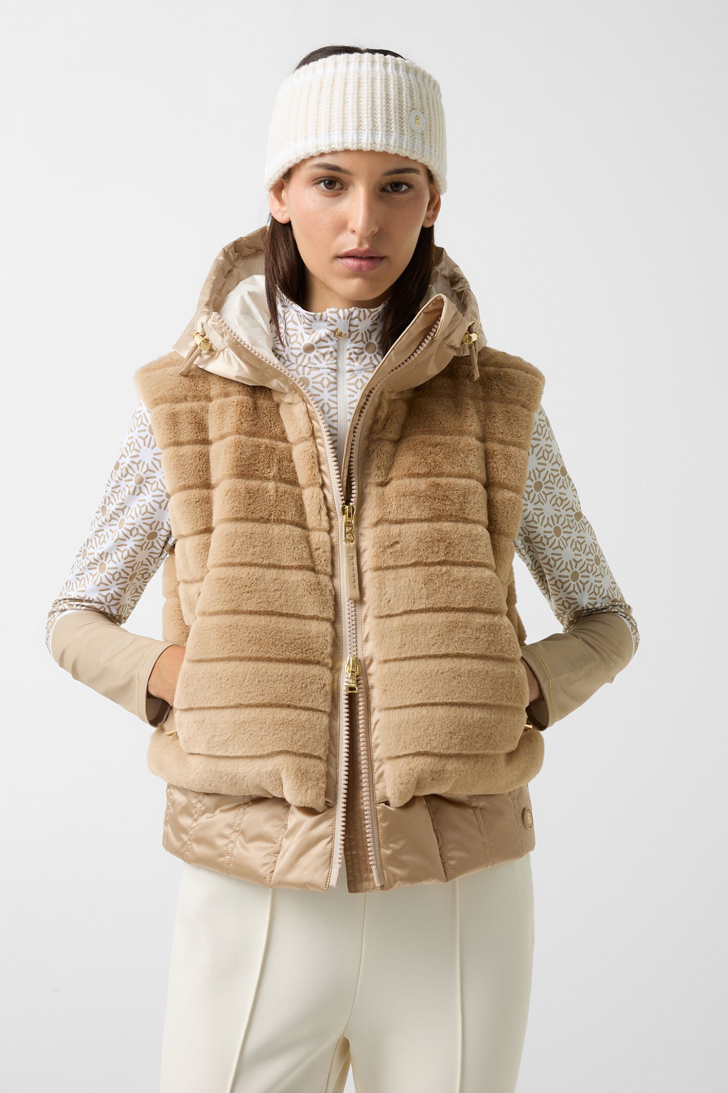 Yumi faux fur waistcoat Beige