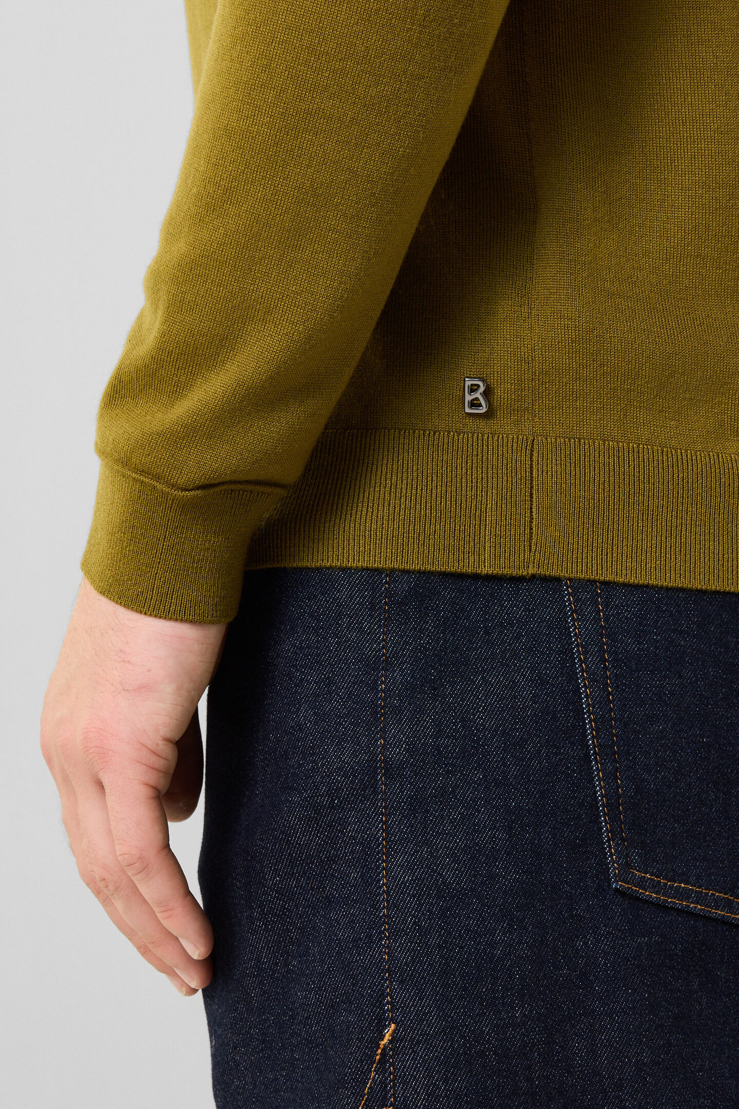 Ouri Virgin Wool Troyer Olive