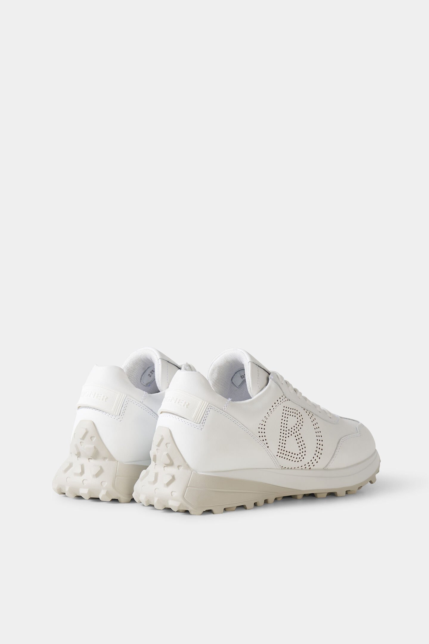 Charlotte trainers White