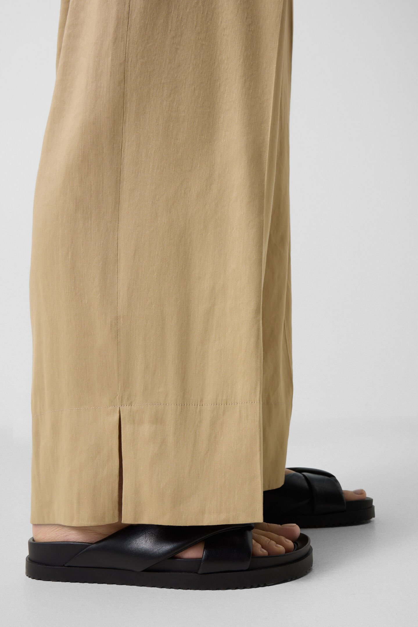Pleated trousers Candy Camel