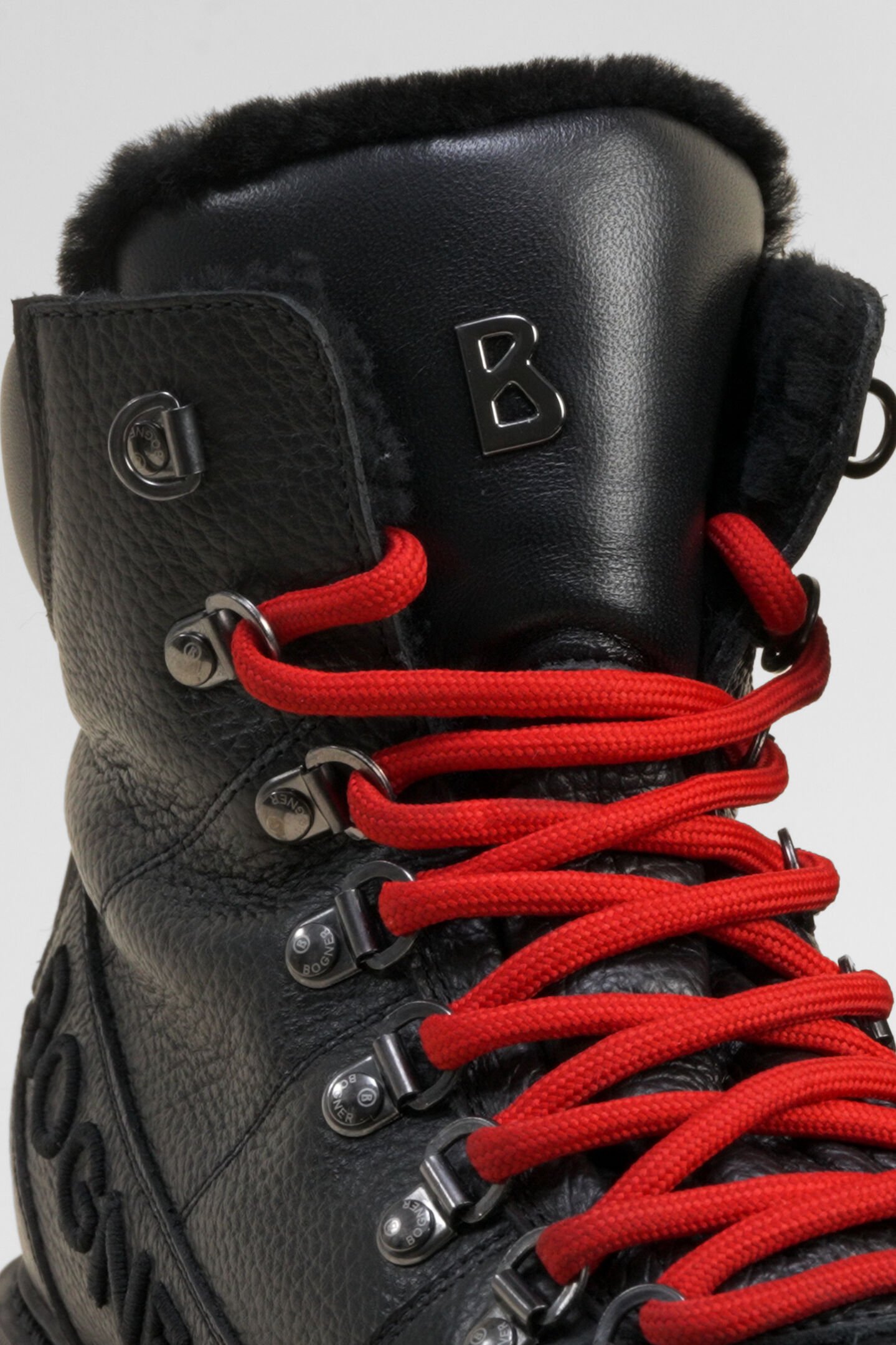 Mid Boots Helsinki with spikes Black/red