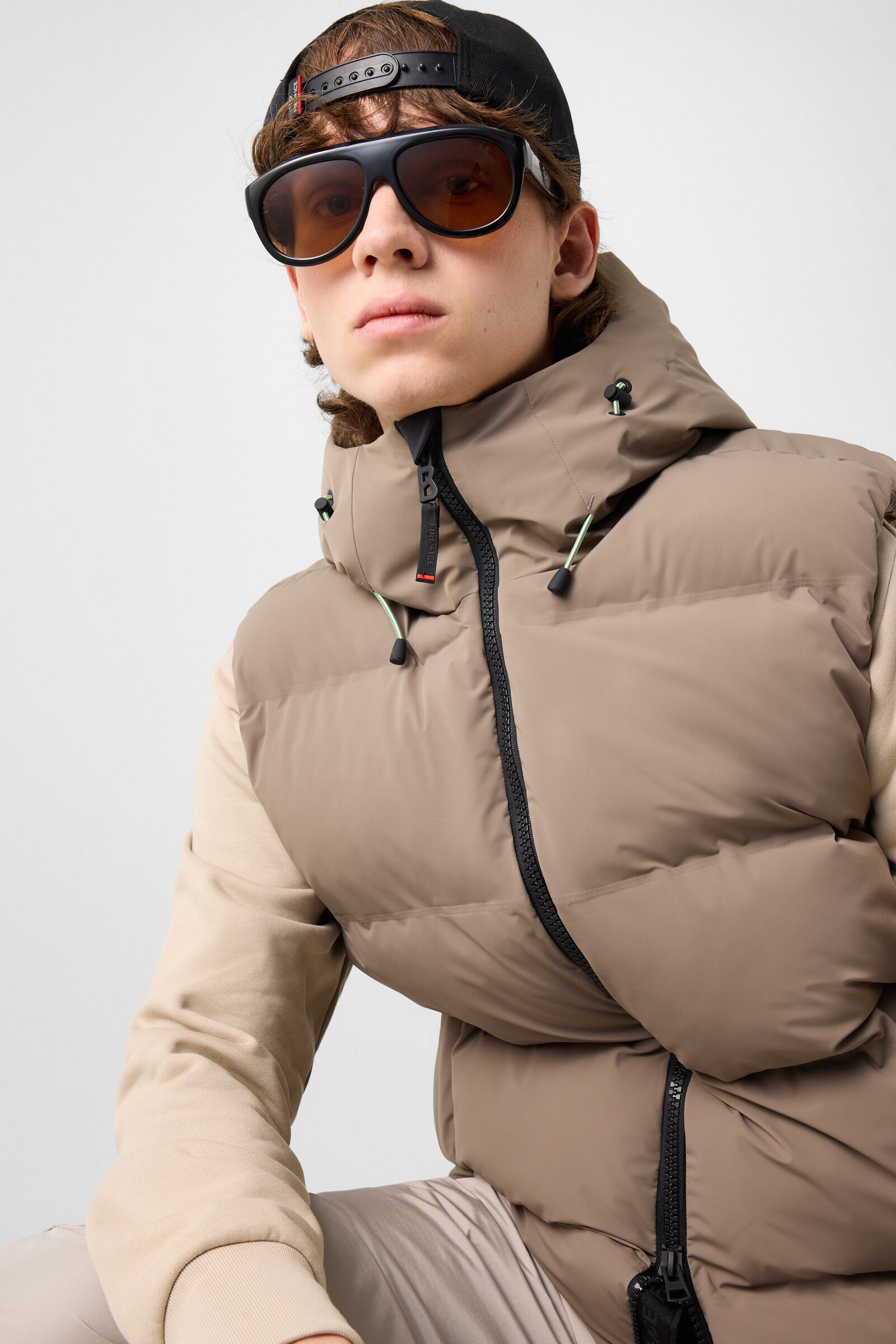 Gill quilted waistcoat Taupe