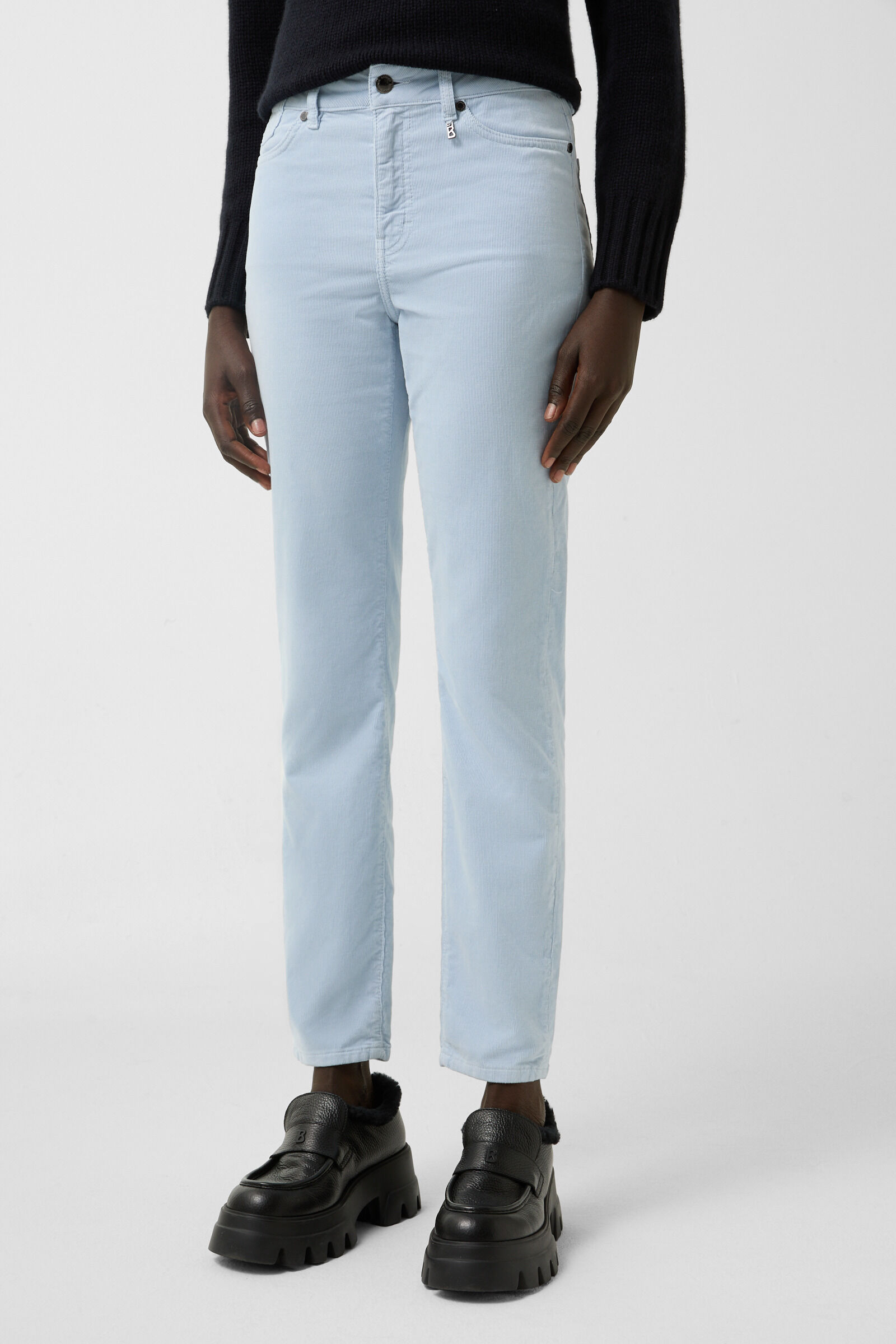 Julie 7/8 corduroy trousers Light blue