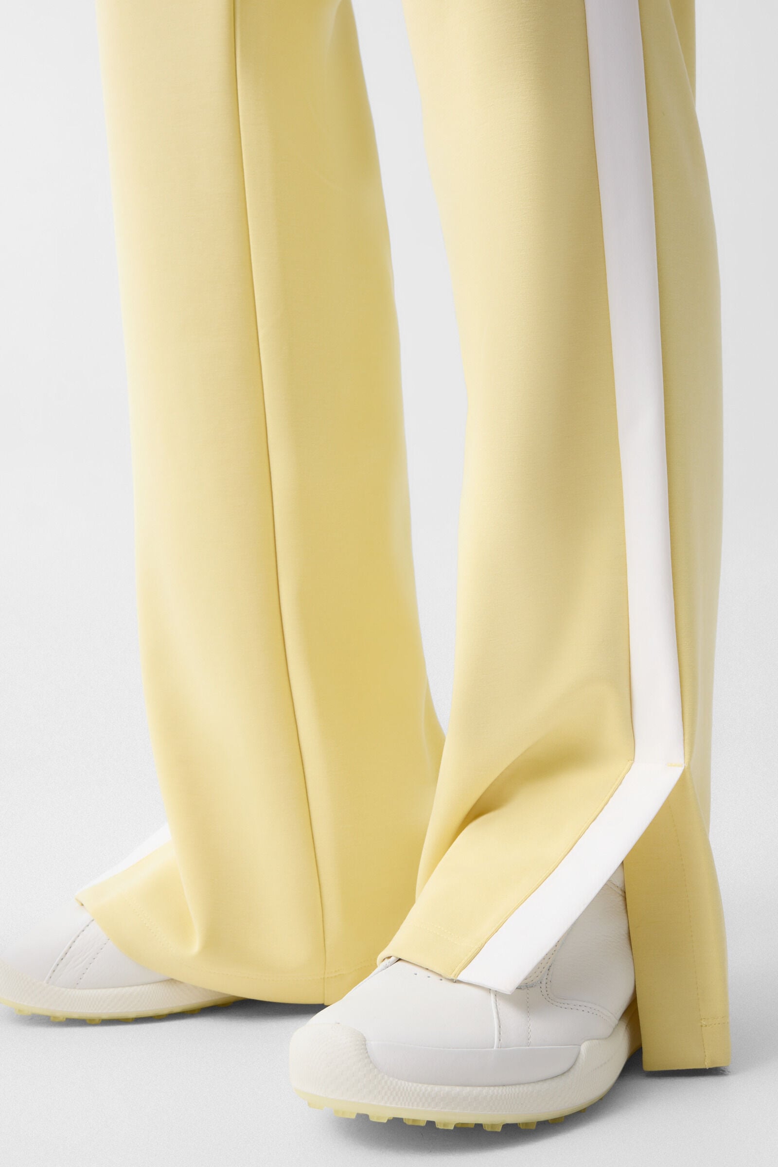 Joggers Blanca Yellow