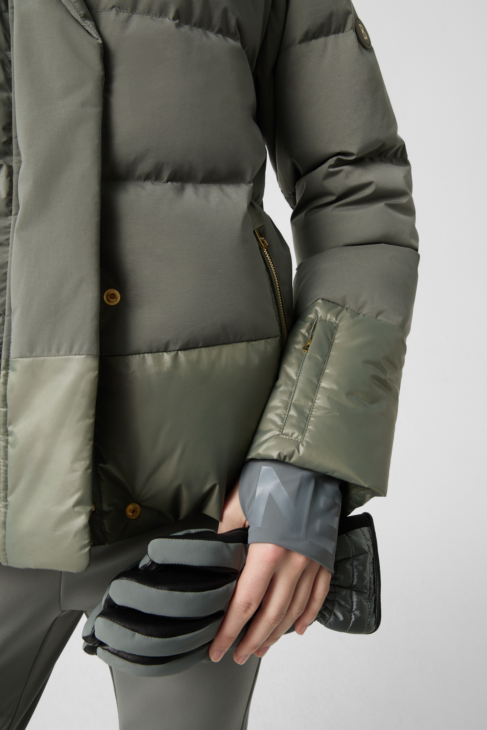 BOGNER　ダウンスキージャケット　スキーウェア　レディース 　カーキ　M BOGNER Sport Maja down ski jacket for Women