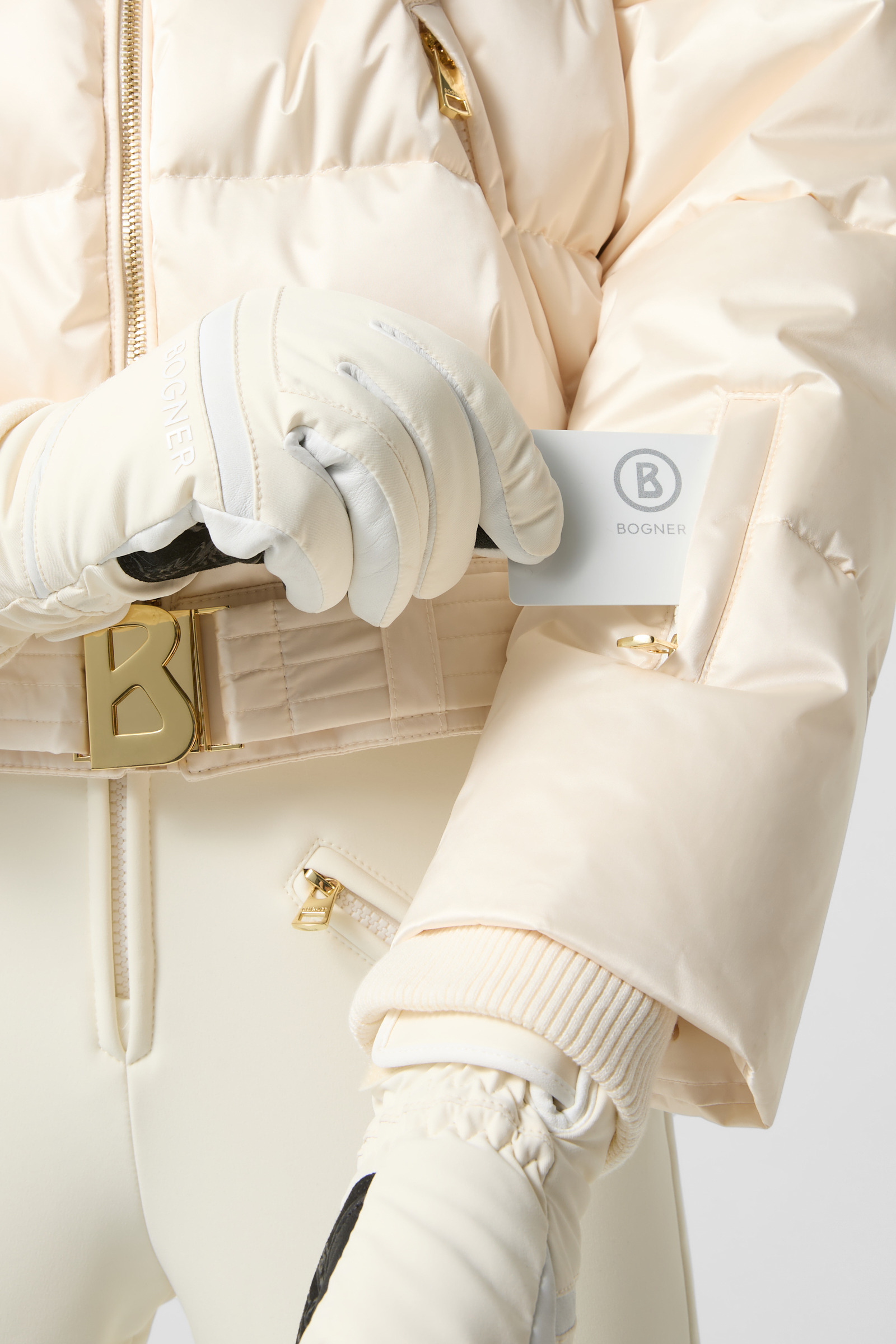 2025年最新】bogner ダウンの人気アイテム - メルカリ